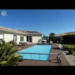 Climatisee Avec Piscine Et Pool House Atypique Biganos