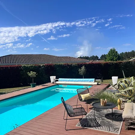 Climatisee Avec Piscine Et Pool House Atypique Biganos