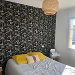 Climatisee Avec Piscine Et Pool House Atypique Villa *