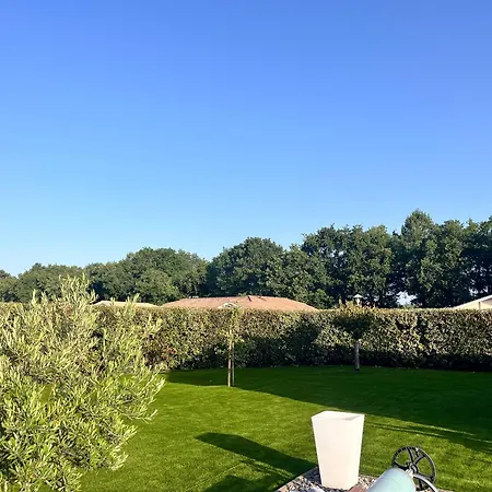 Climatisee Avec Piscine Et Pool House Atypique فيلة *