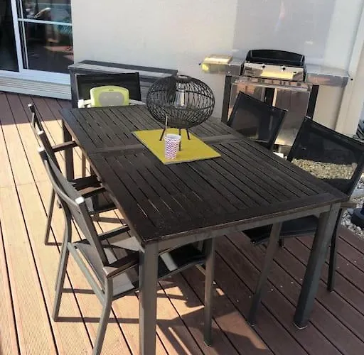 Climatisée Avec Piscine Et Pool House Atypique *